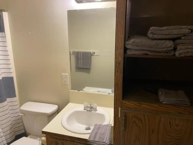 Charming 1-Br Upstairs Apartment Near Fort Sill! Lawton Exterior photo