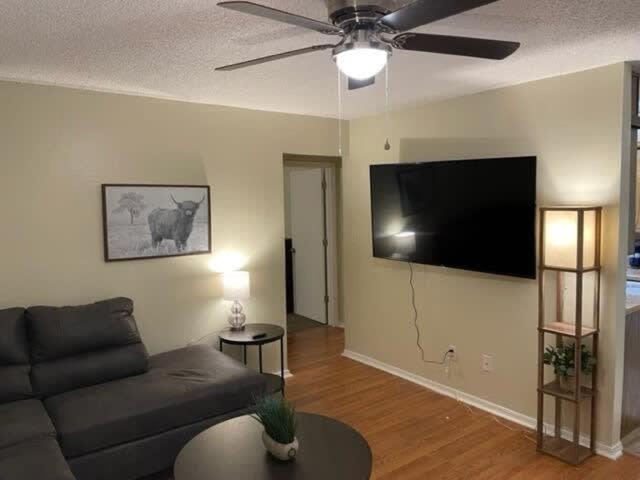 Charming 1-Br Upstairs Apartment Near Fort Sill! Lawton Exterior photo